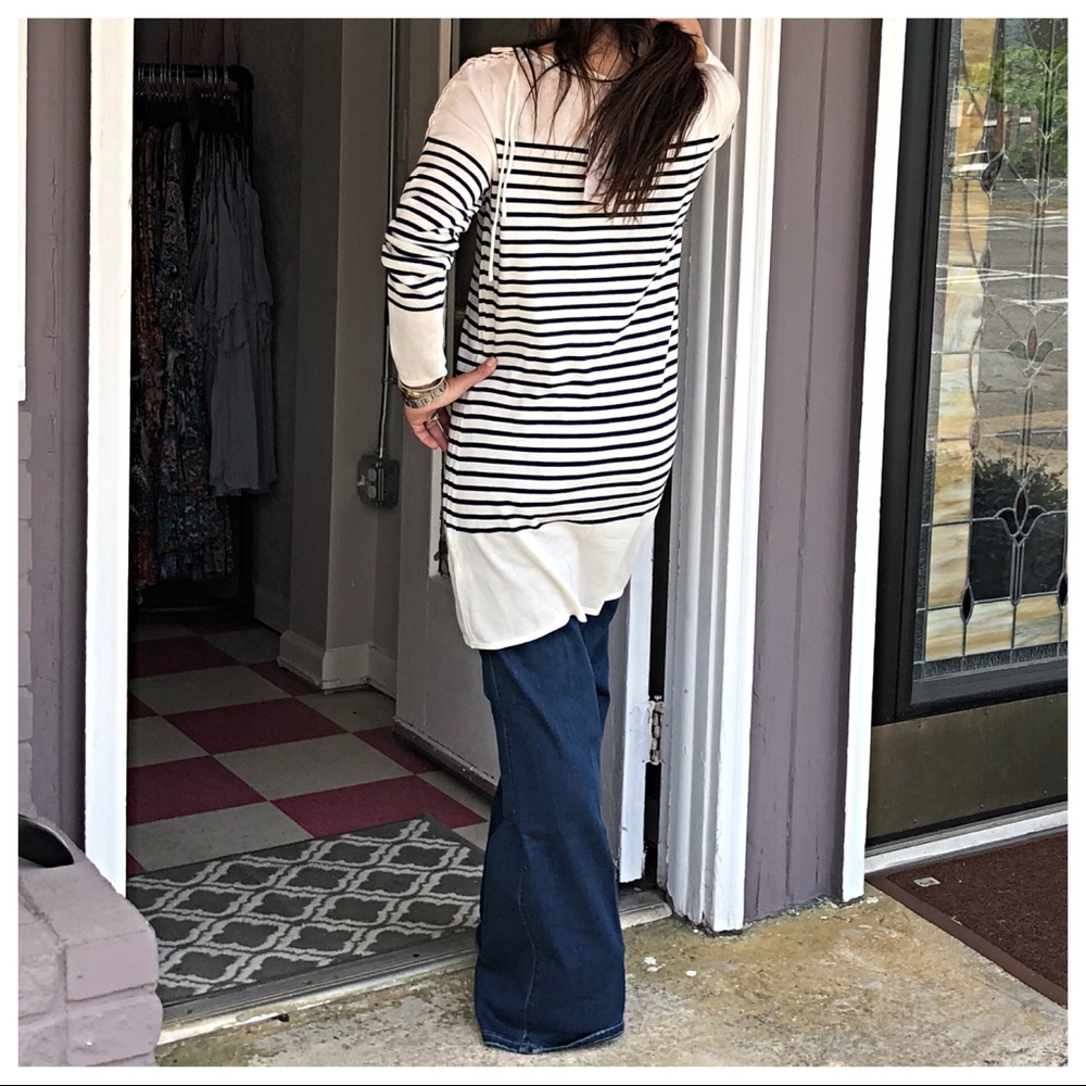 ✨LAST ONE ✨PARIS Striped light knit sweater dress - Picture 4 of 5
